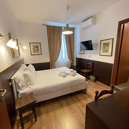 Gold House Hotel Rome Exterior photo